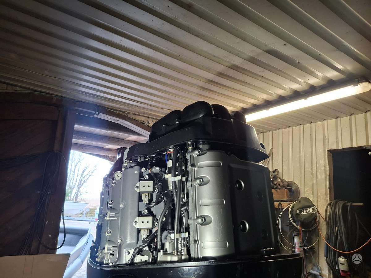 Suzuki Df350, four stroke outdoor motors