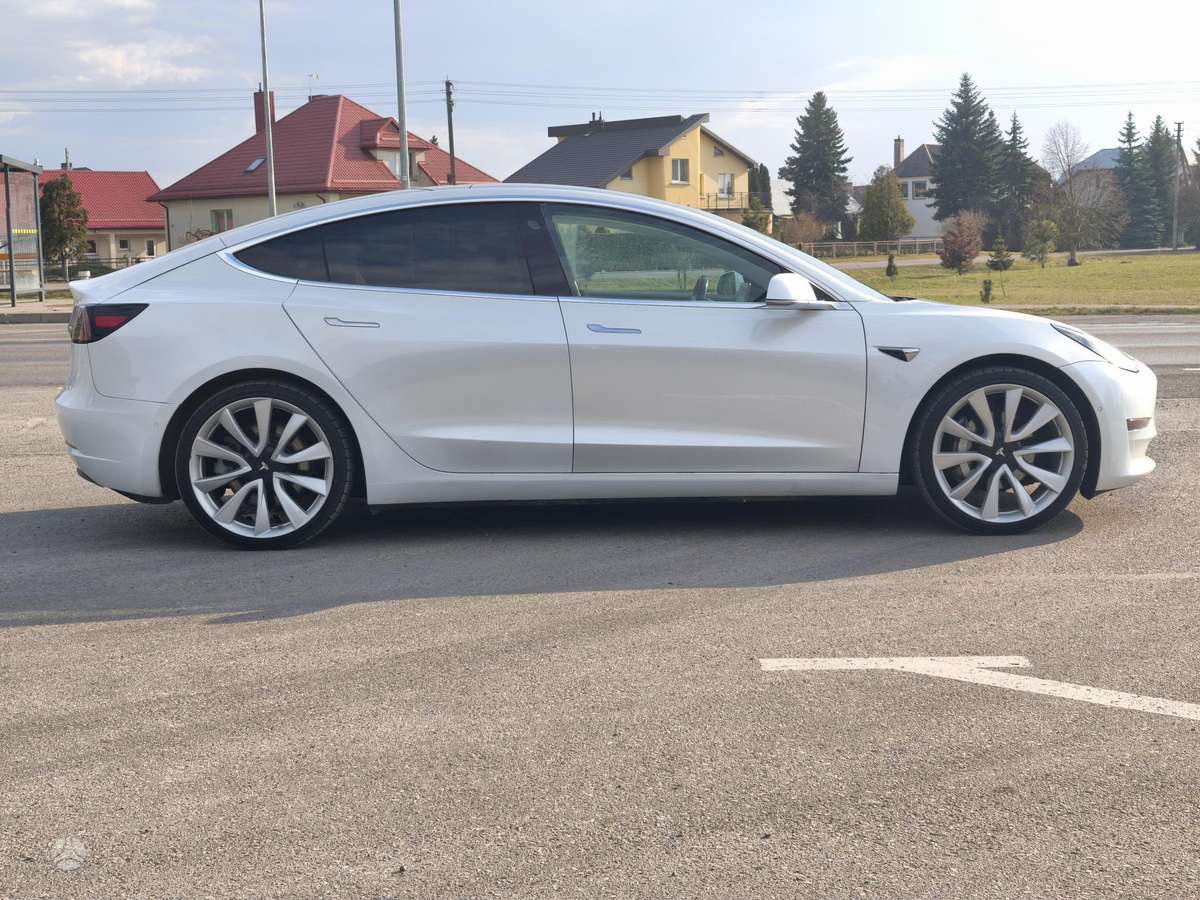 Tesla Model 3, 78 кВт·ч, Седан
