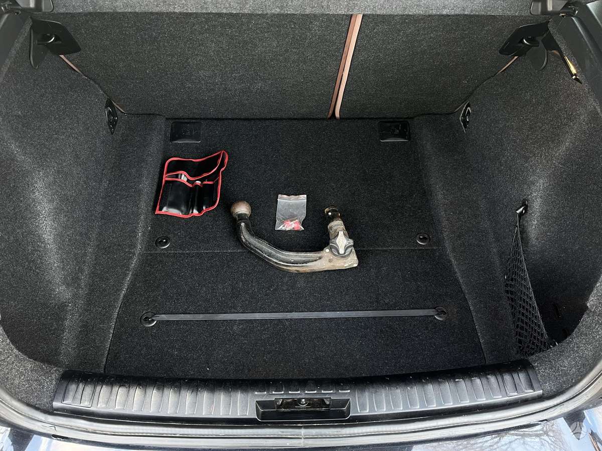 BMW 118, 2.0 l., hatchback
