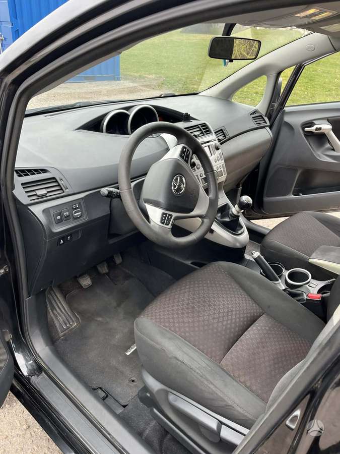 Toyota Verso, 2.0 l., Минивэн