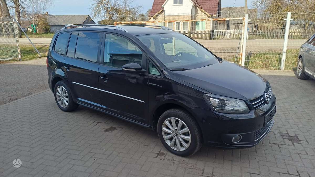 Volkswagen Touran - 4