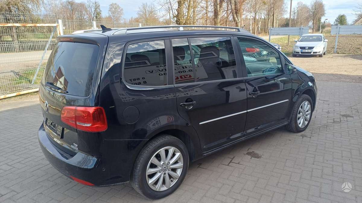 Volkswagen Touran - 5
