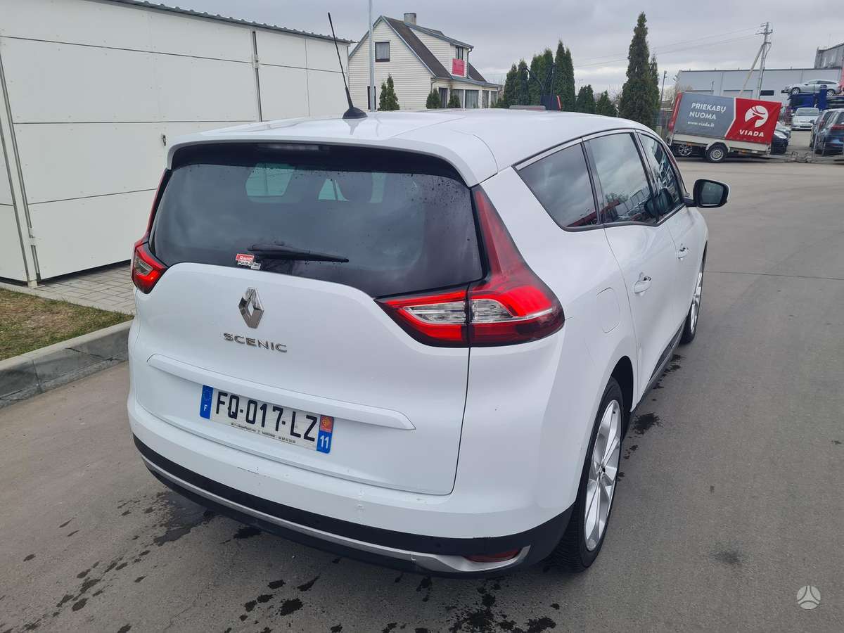 Renault Grand Scenic - 9