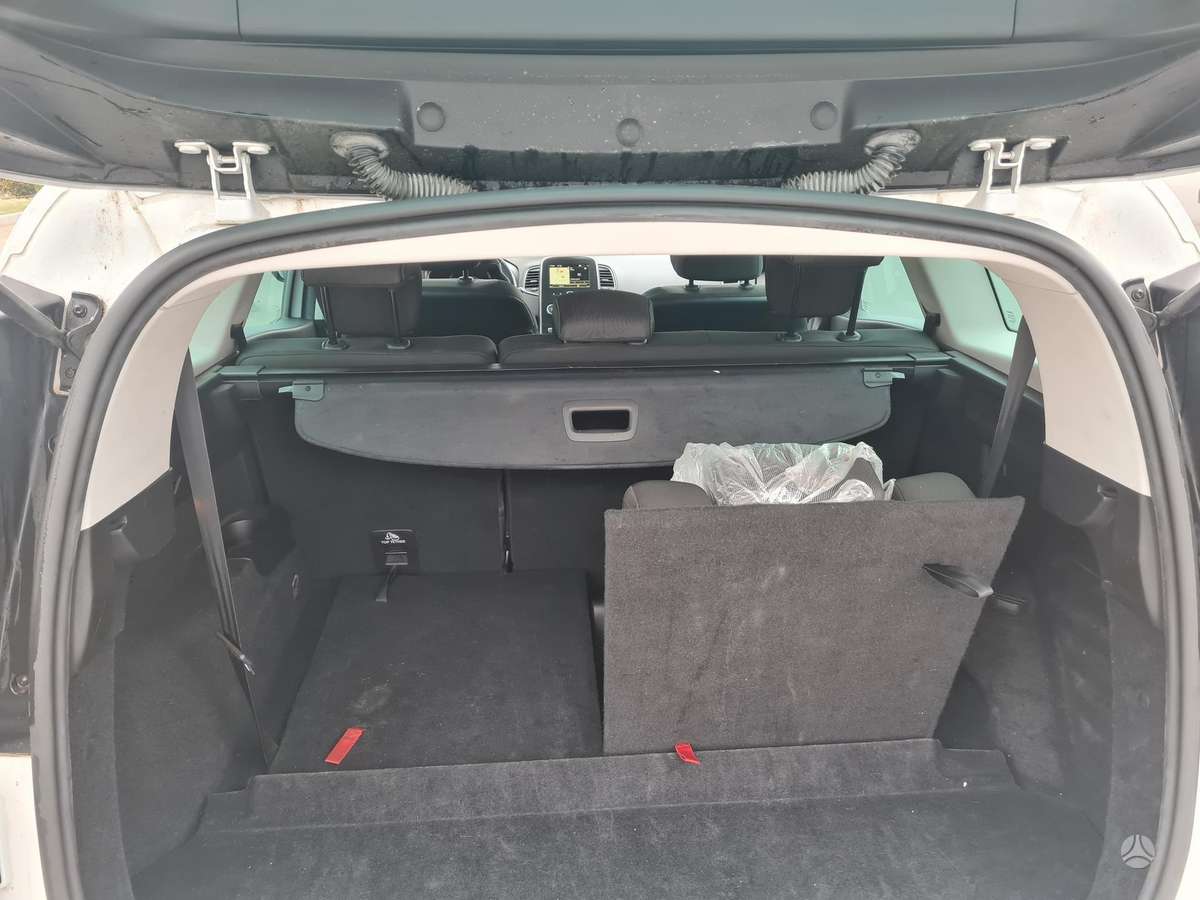 Renault Grand Scenic - 10