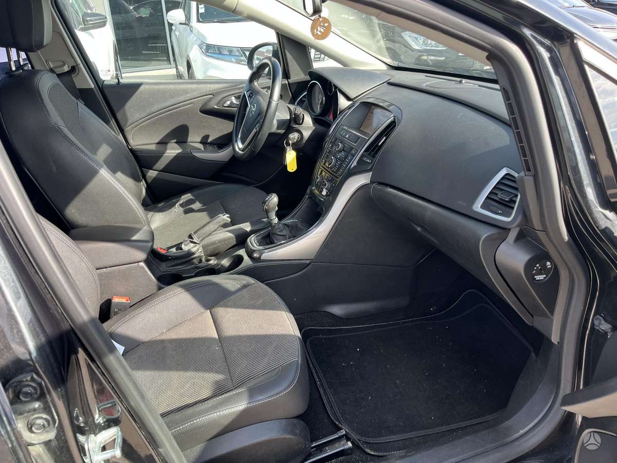 Opel Astra, 1.7 l., Хэтчбек