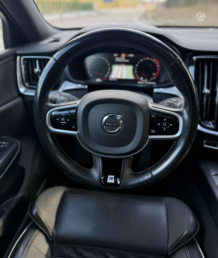 Volvo S60, 2.0 l., Седан
