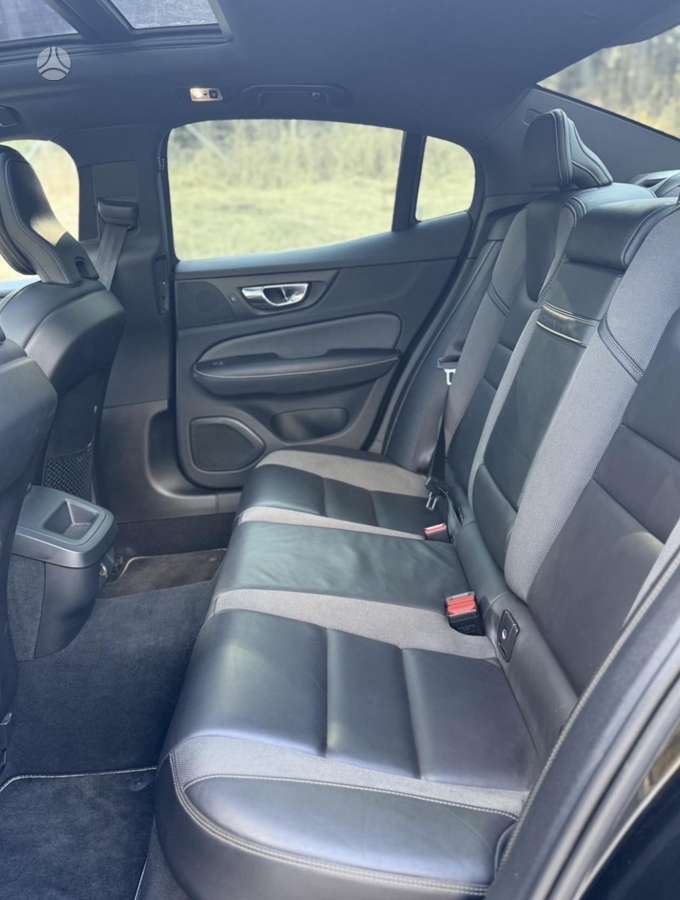 Volvo S60, 2.0 l., Седан