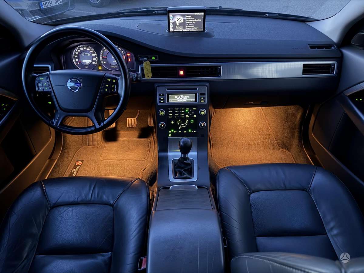 Volvo V70, 2.0 l., Универсал