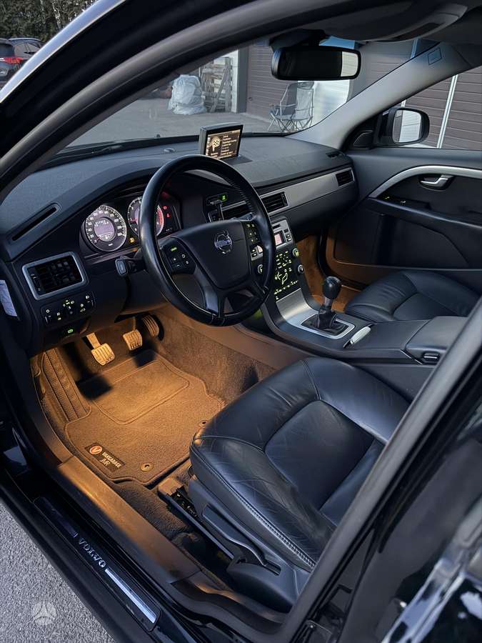 Volvo V70, 2.0 l., Универсал