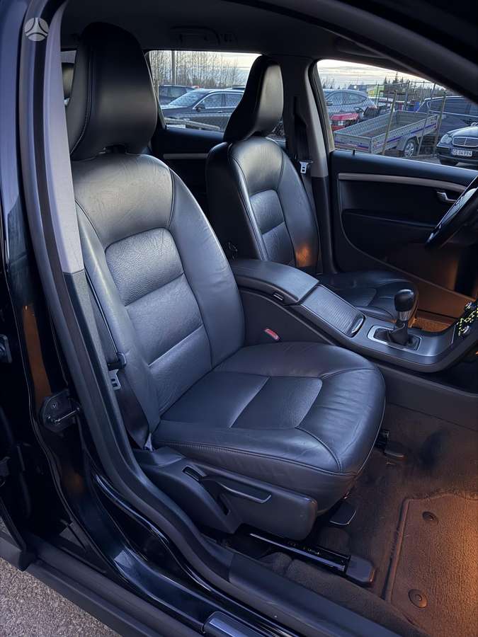 Volvo V70, 2.0 l., Универсал