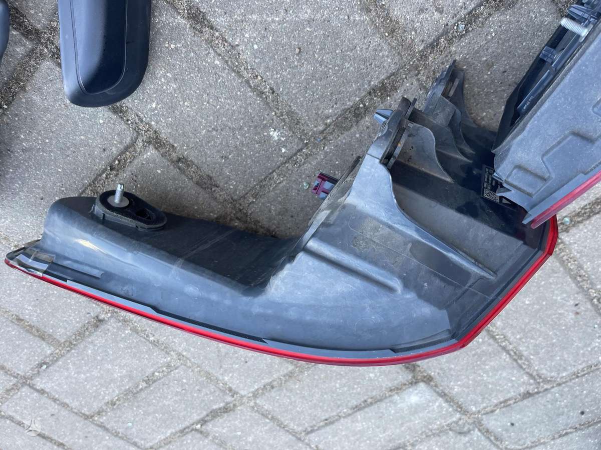 BMW 5 serija bumpers, lights, front grill
