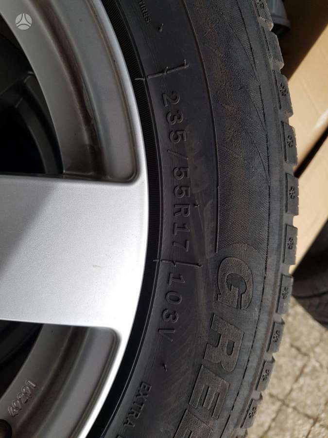 Ford Kuga, lengvojo lydinio, R17