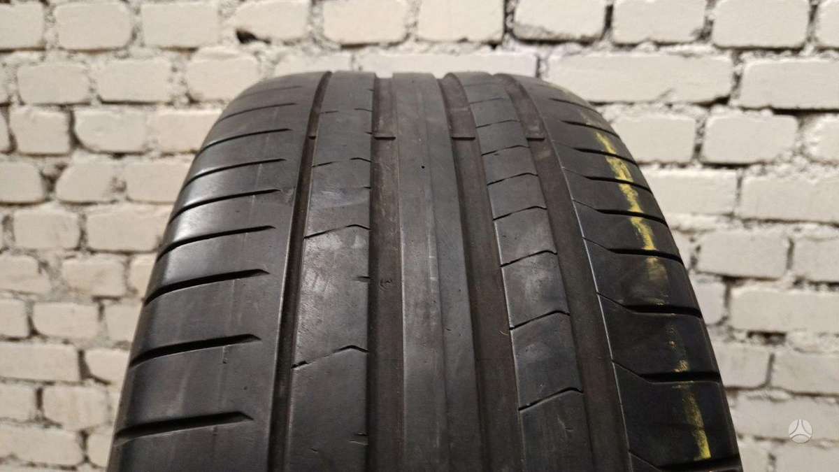 Pirelli P ZERO PZ4, летние 265/35 R22