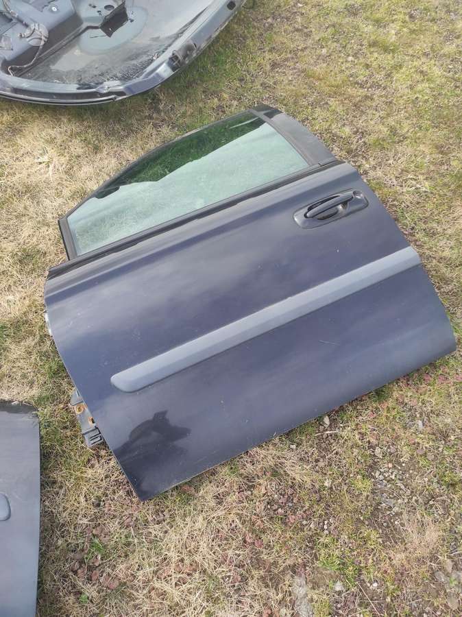 Chrysler Voyager Yra 2005m yra 1998m