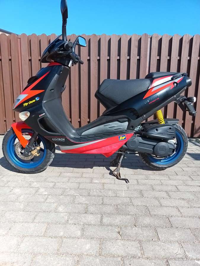 Aprilia SR, мотороллеры / мопеды