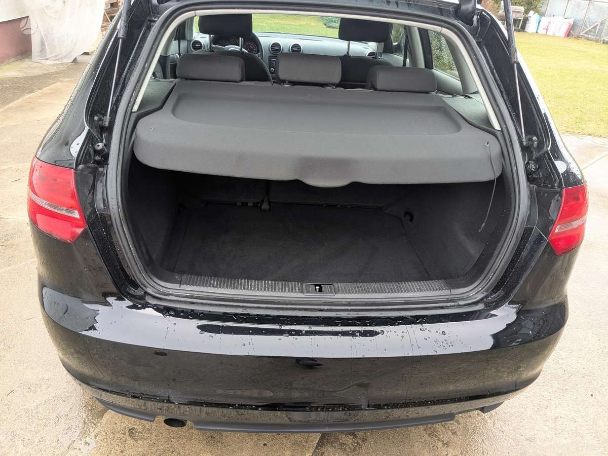 Audi A3, 1.6 l., hatchback