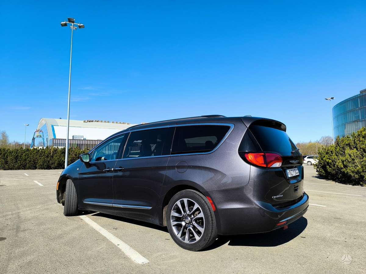 Chrysler Pacifica, 3.6 l., Минивэн