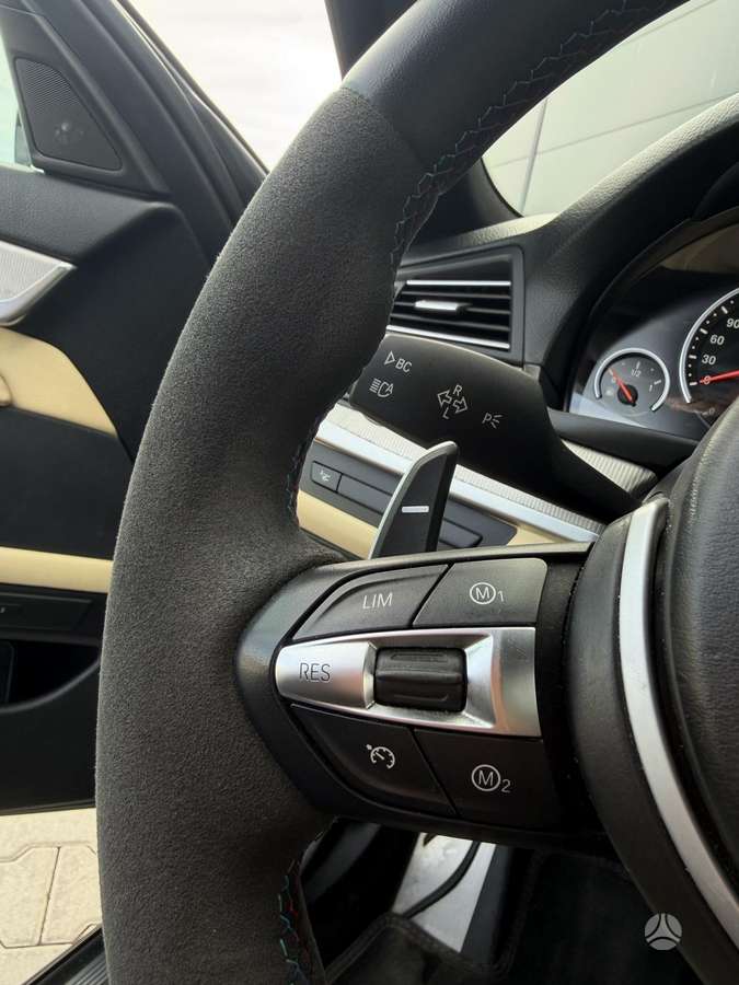 BMW M5, 4.4 l., Седан