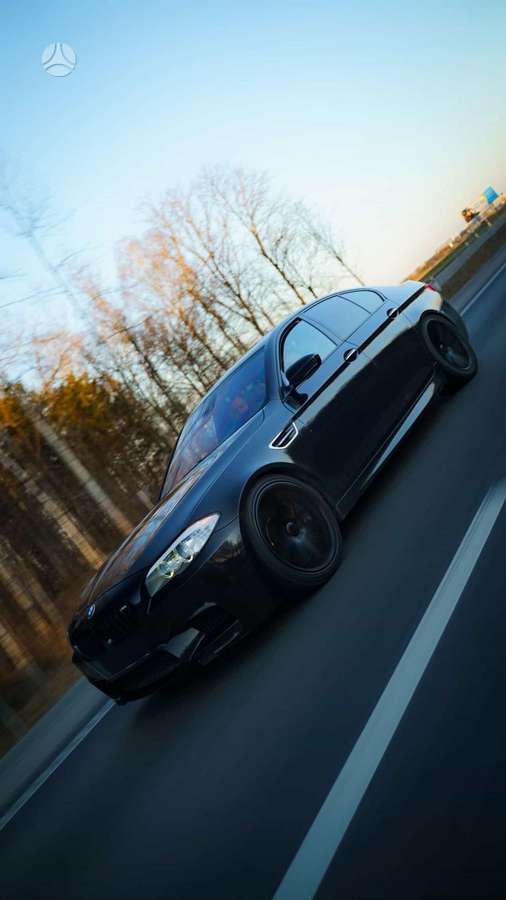 BMW M5, 4.4 l., Седан