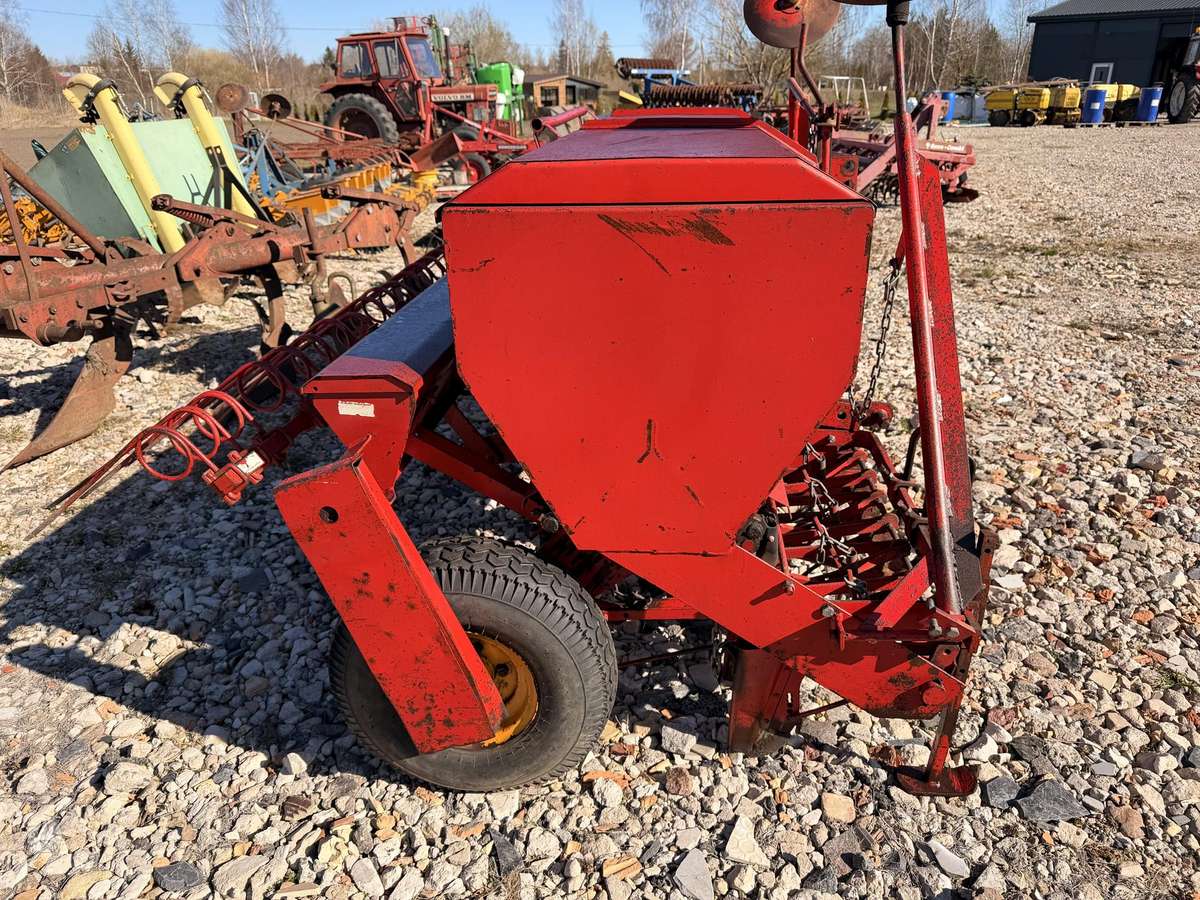 STEGSTED 2.5   2vnt. Tive 2 vnt, seeders, planters
