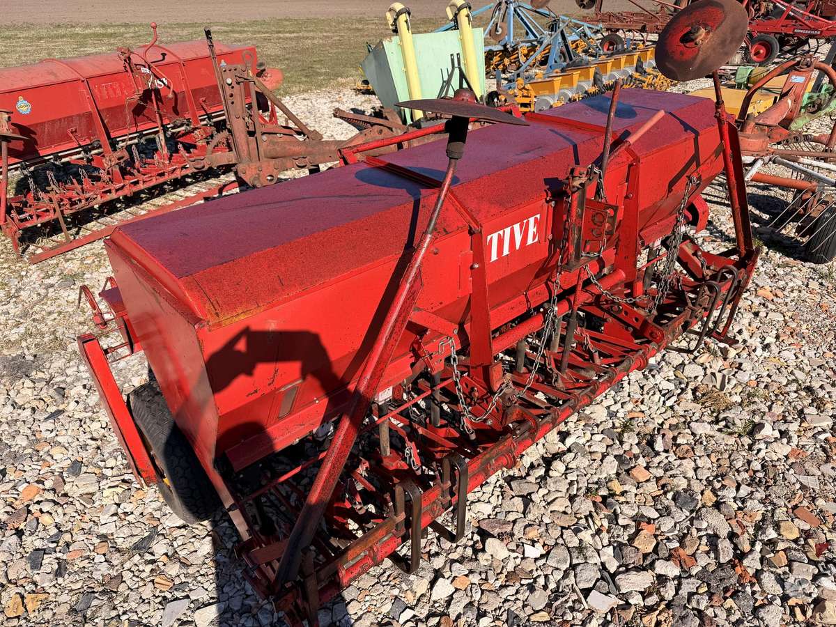 STEGSTED 2.5   2vnt. Tive 2 vnt, seeders, planters