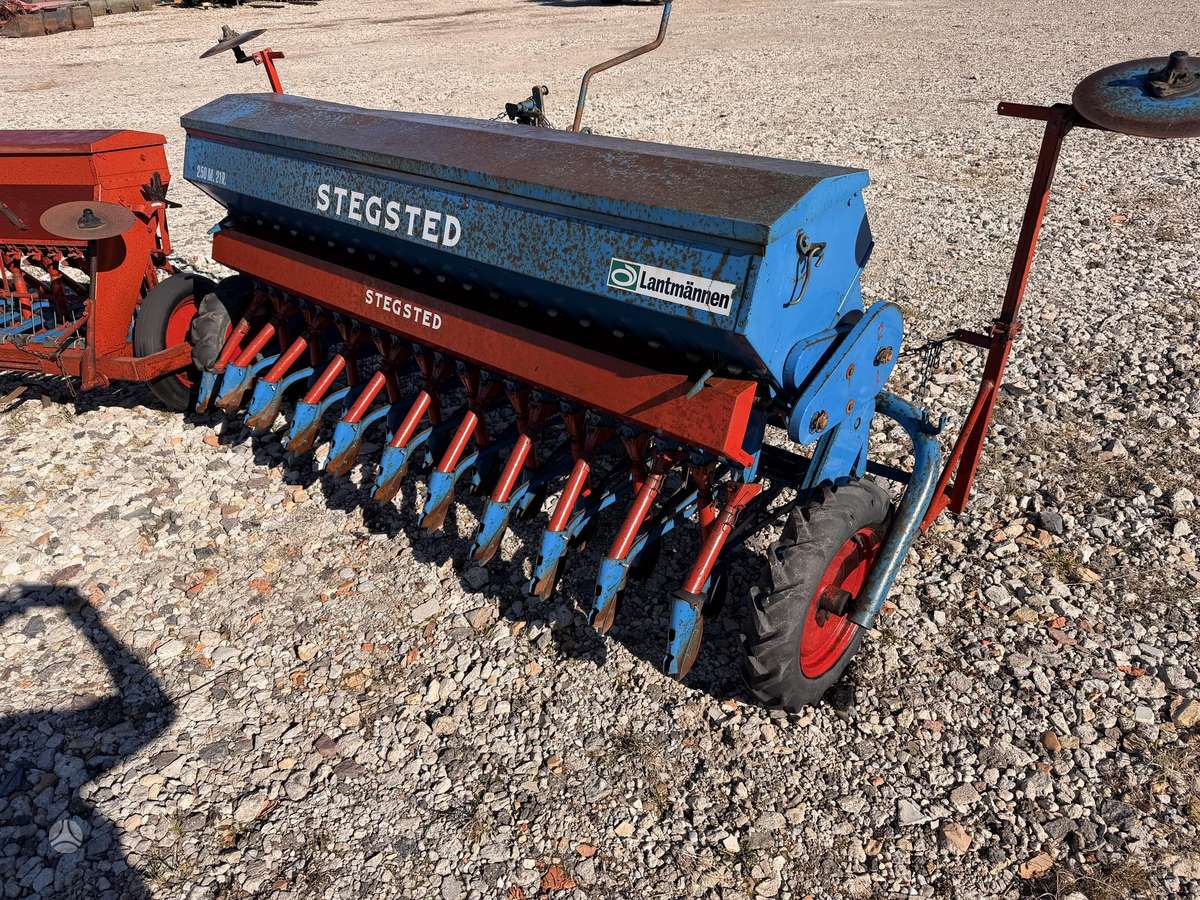 STEGSTED 2.5   2vnt. Tive 2 vnt, seeders, planters