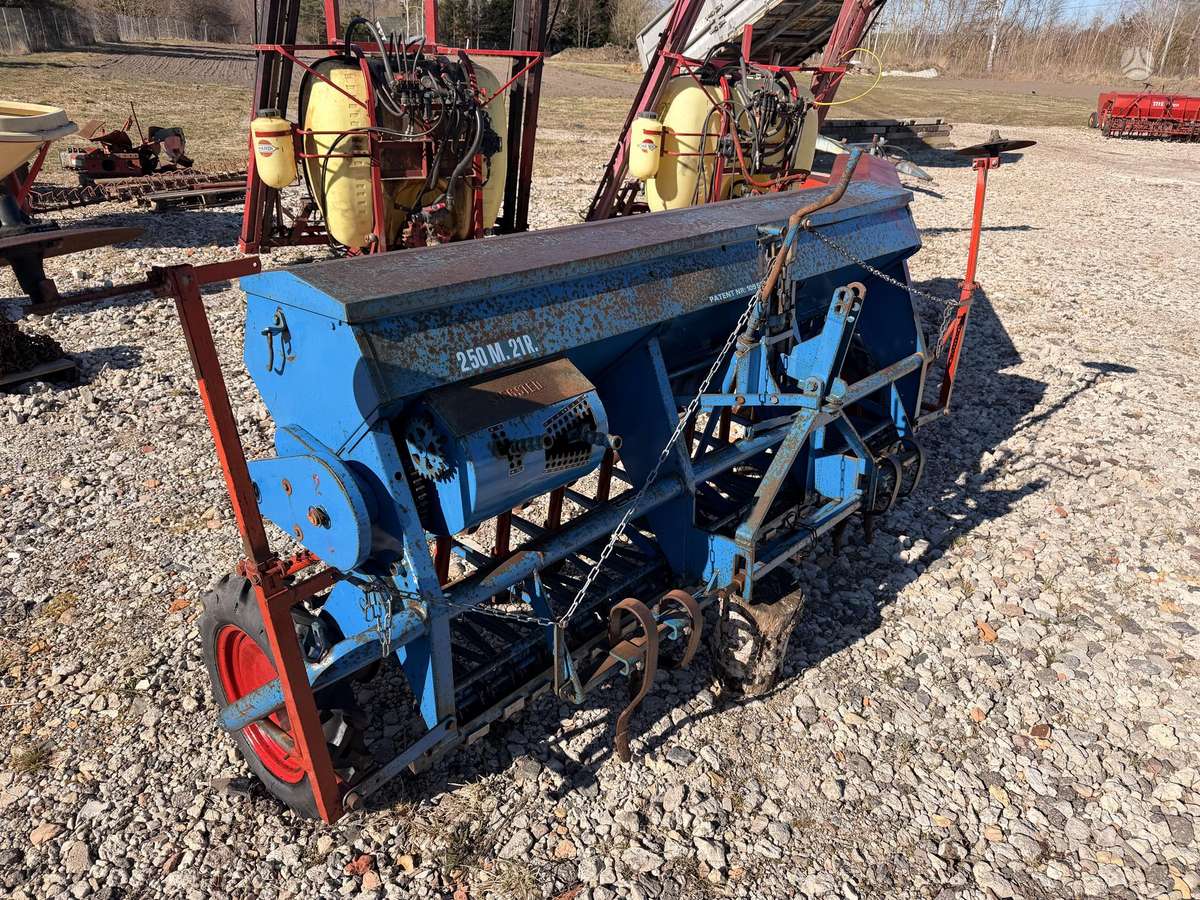 STEGSTED 2.5   2vnt. Tive 2 vnt, seeders, planters