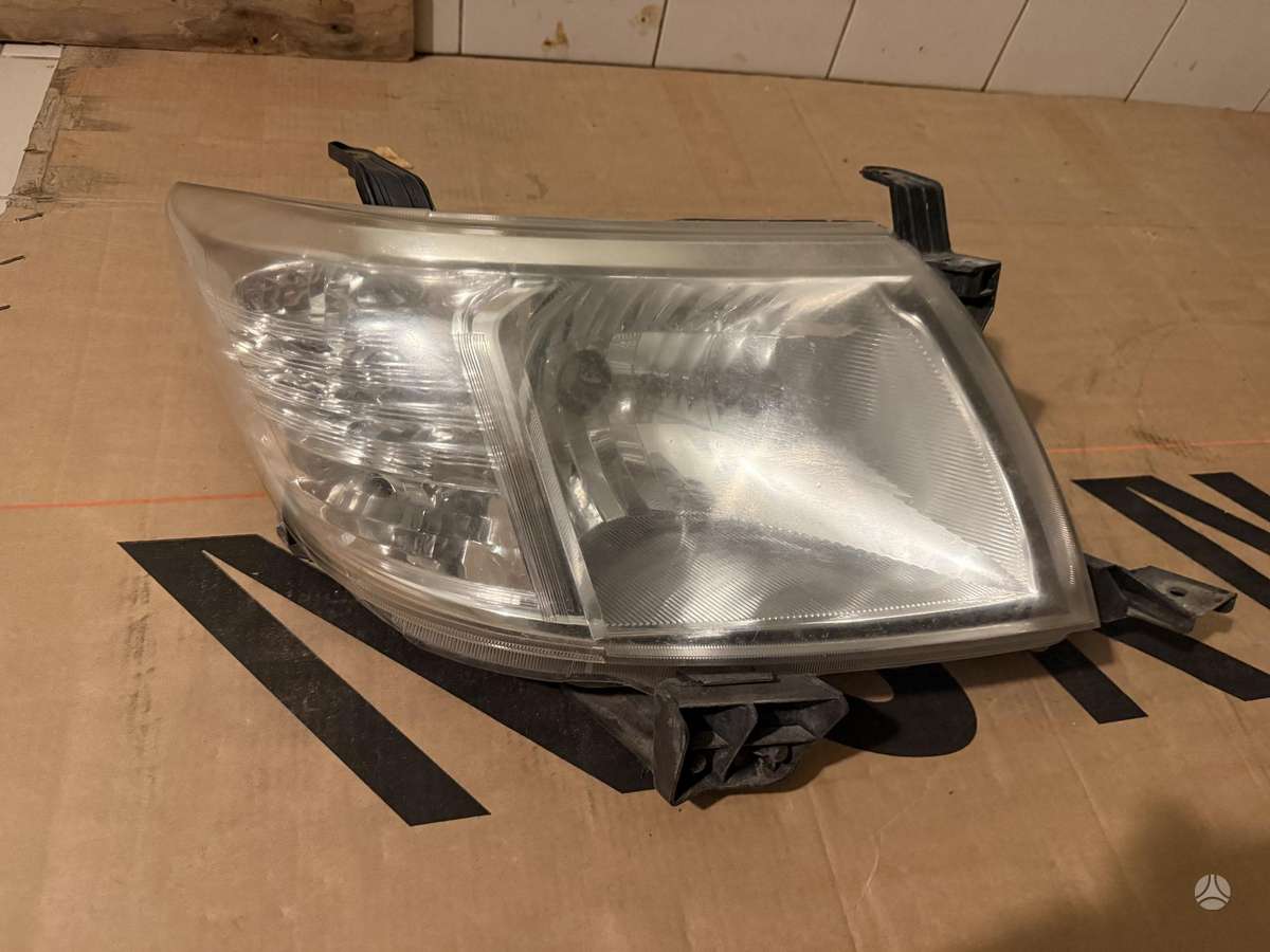 Toyota Hilux детали кузова
