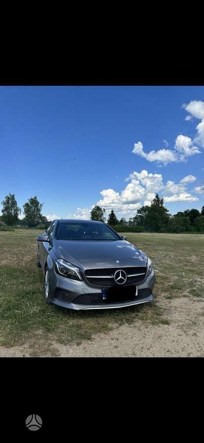 Mercedes-Benz A180, Хэтчбек