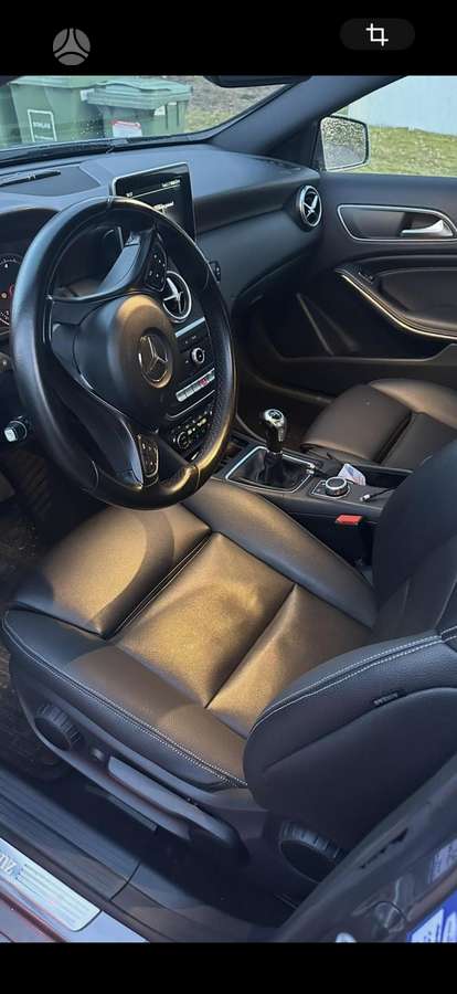 Mercedes-Benz A180, hatchback