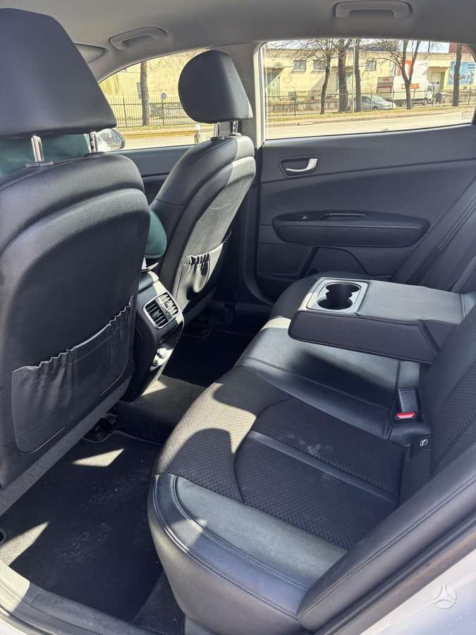 Kia Optima, 1.7 l., Седан
