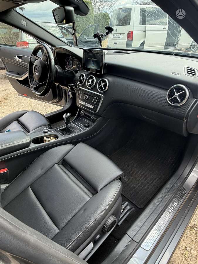 Mercedes-Benz A180, Хэтчбек