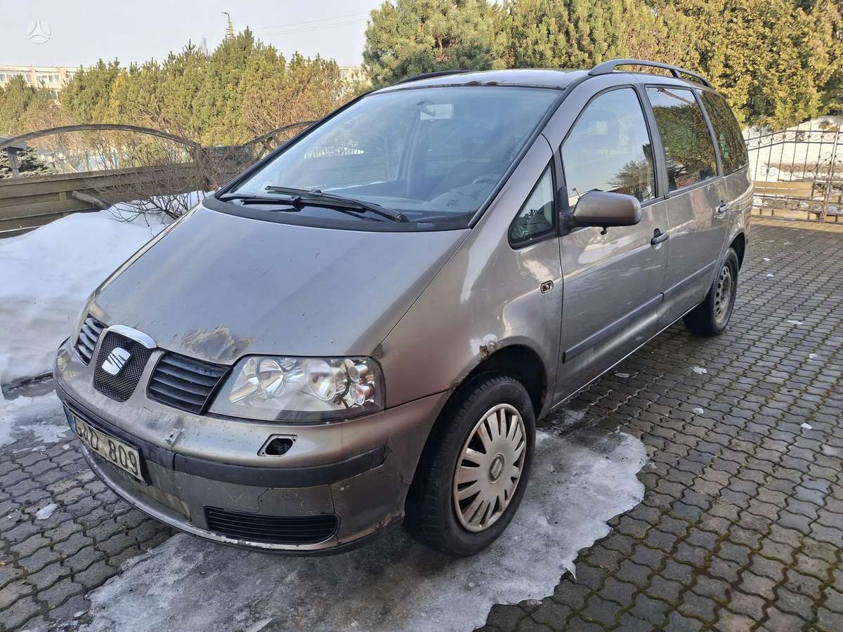Seat Alhambra salono detalės