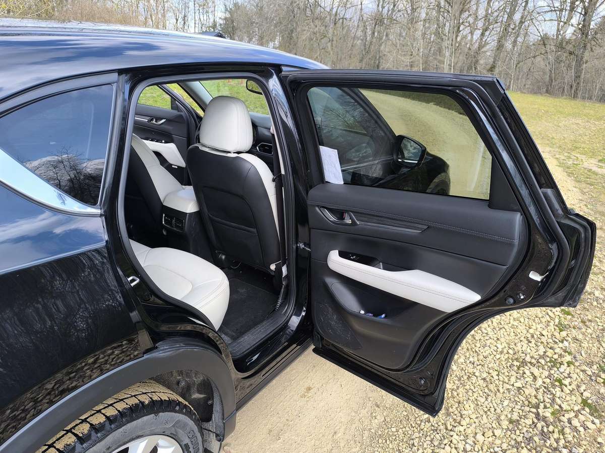 Mazda CX-5, 2.5 l., mpv / minivan