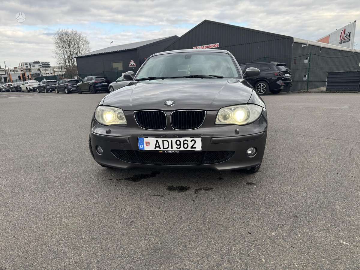 BMW 120, 2.0 l., hatchback