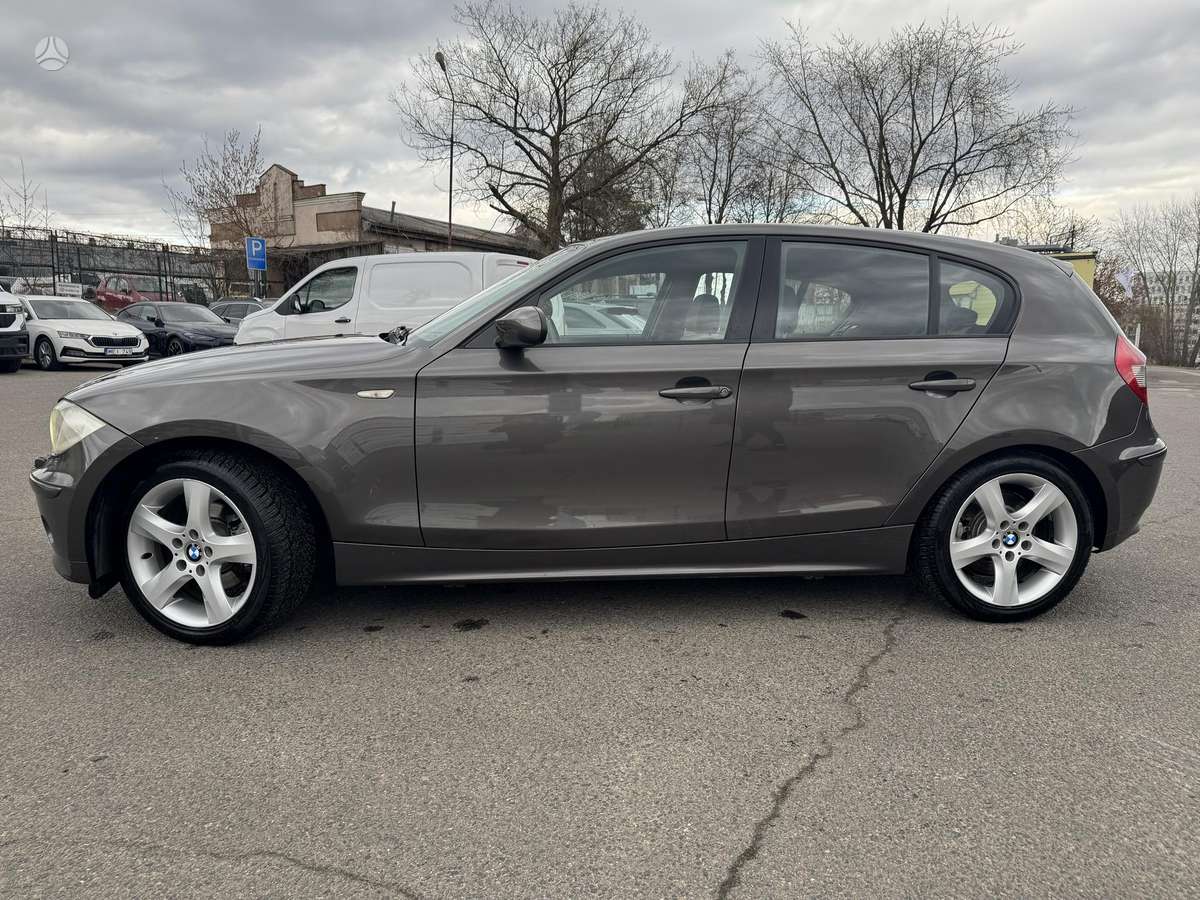BMW 120, 2.0 l., hatchback