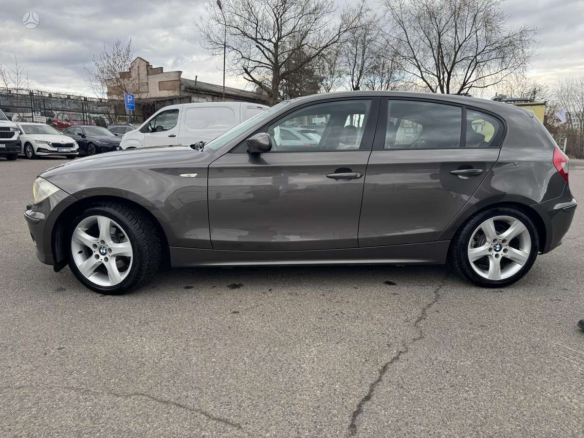 BMW 120, 2.0 l., hatchback