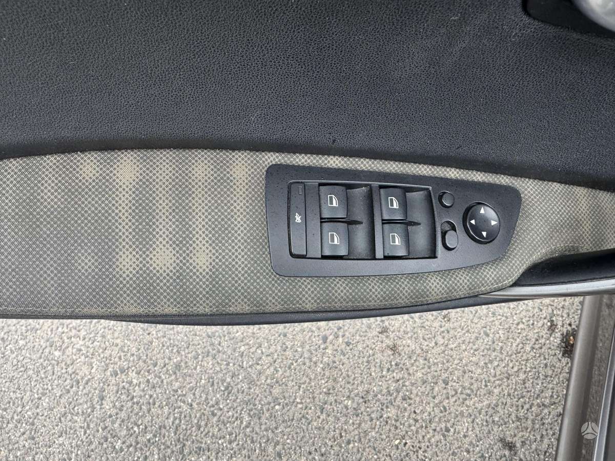 BMW 120, 2.0 l., hatchback