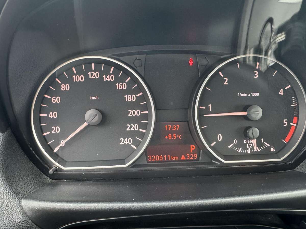 BMW 120, 2.0 l., hatchback