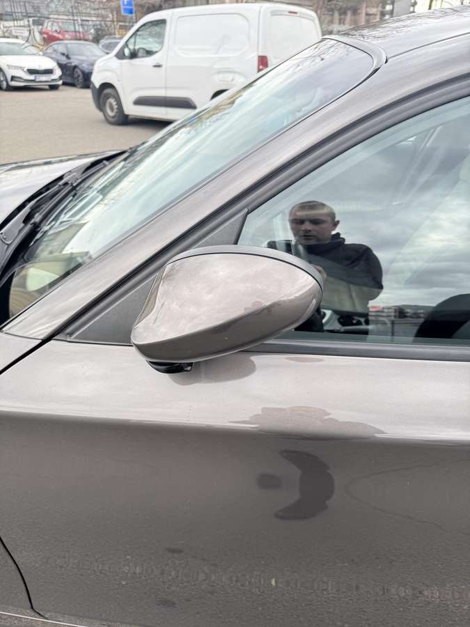 BMW 120, 2.0 l., hatchback