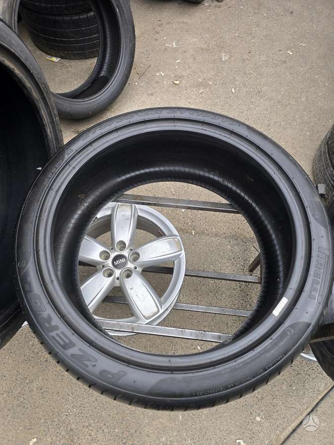 Pirelli P zero, летние 275/35 R21