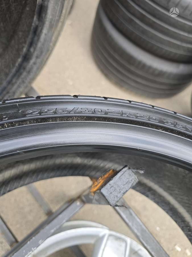 Hankook Ventus s1 evo, summer 225/30 R20
