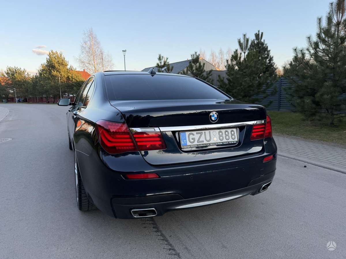 BMW 740, 3.0 l., Седан