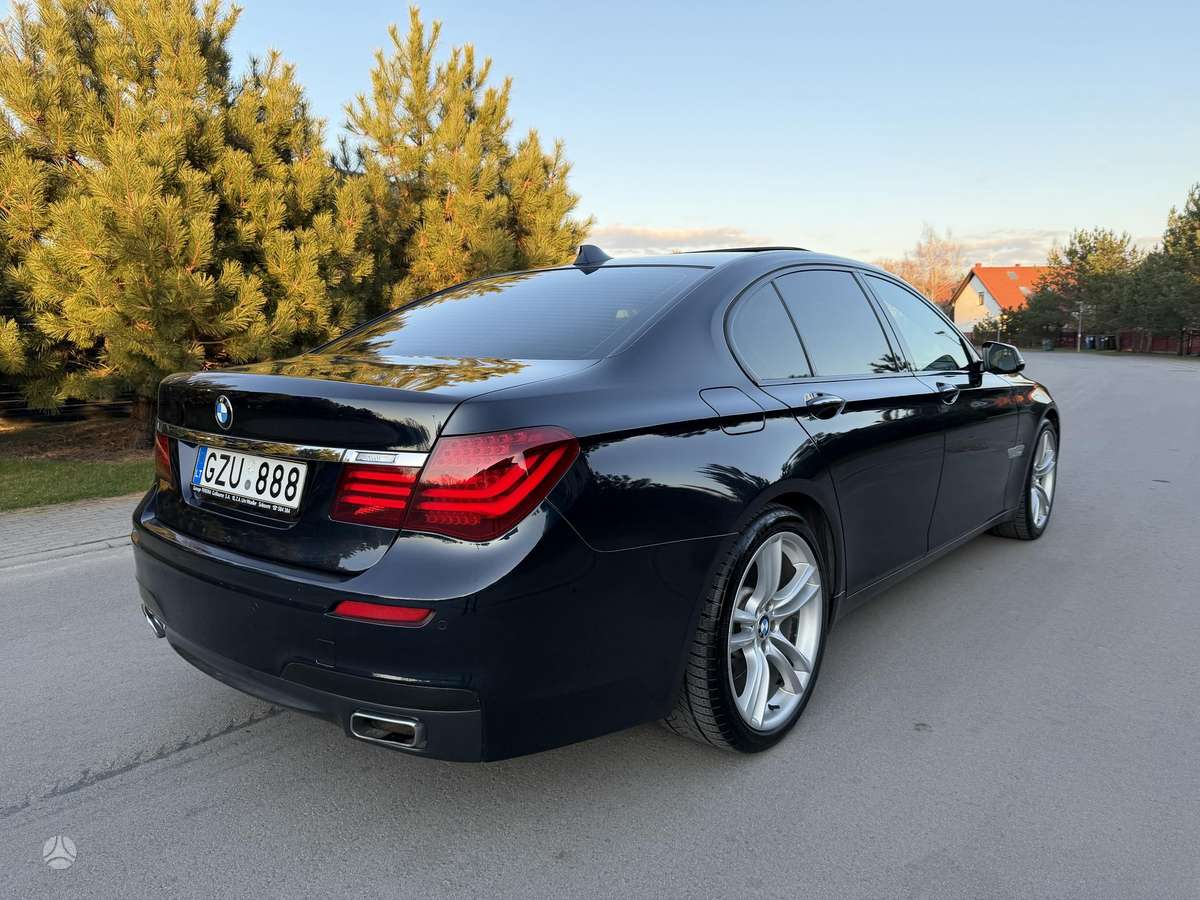 BMW 740, 3.0 l., Седан