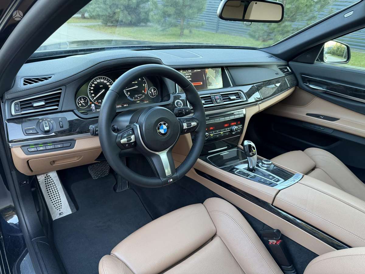 BMW 740, 3.0 l., Седан