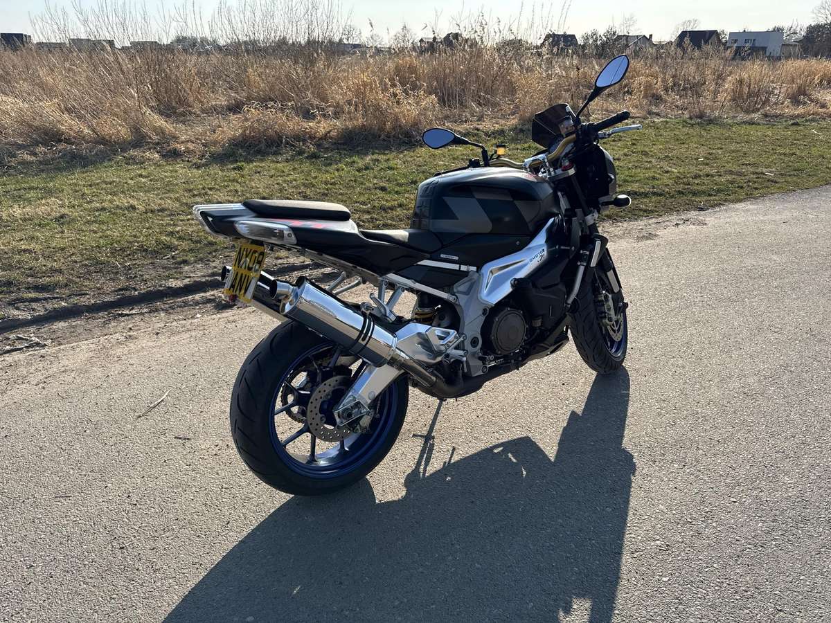 Aprilia Tuono 1000cc, street / klasikiniai