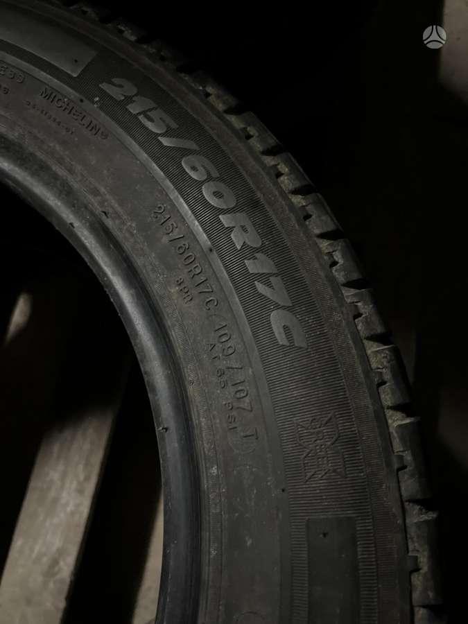 Michelin AGILIS, летние 215/60 R17