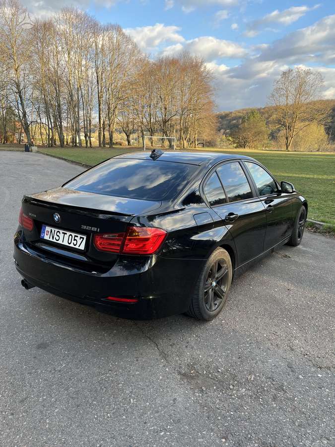 BMW 328, 2.0 l., Седан