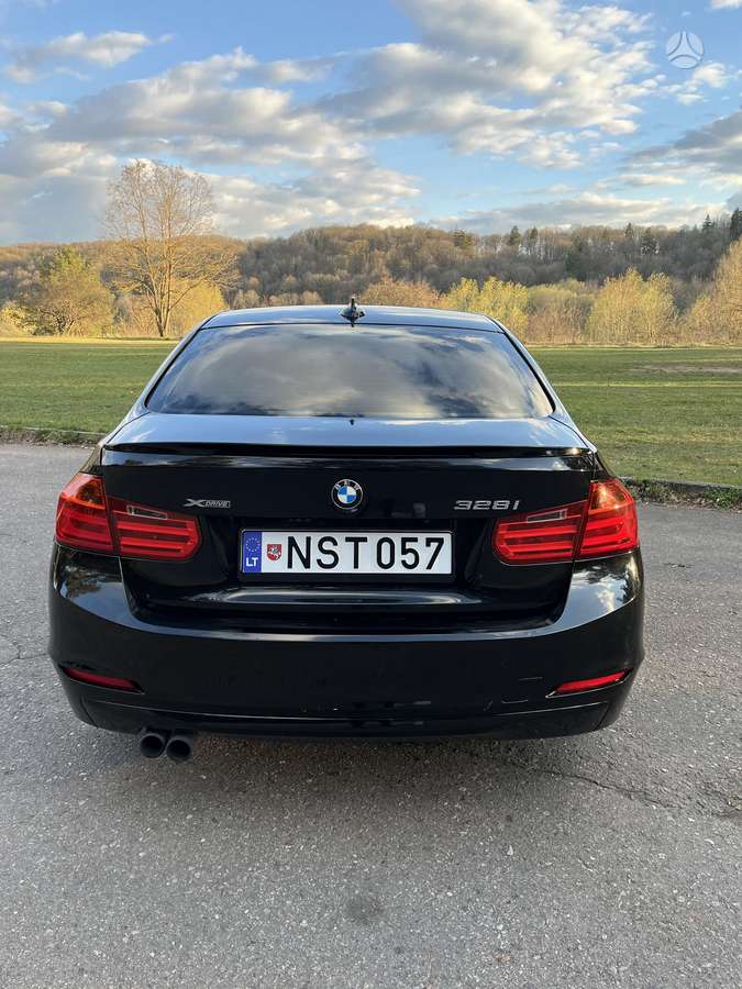 BMW 328, 2.0 l., Седан