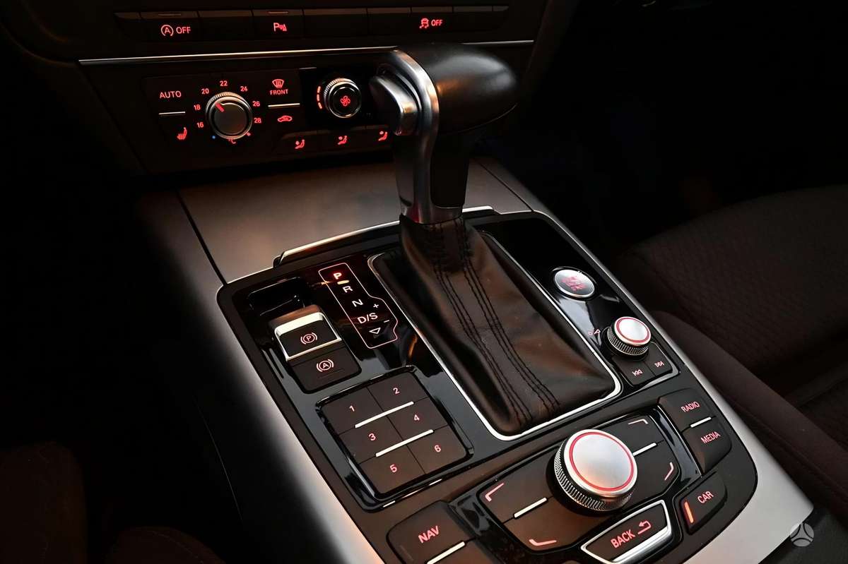 Audi A6, 2.0 l., Седан
